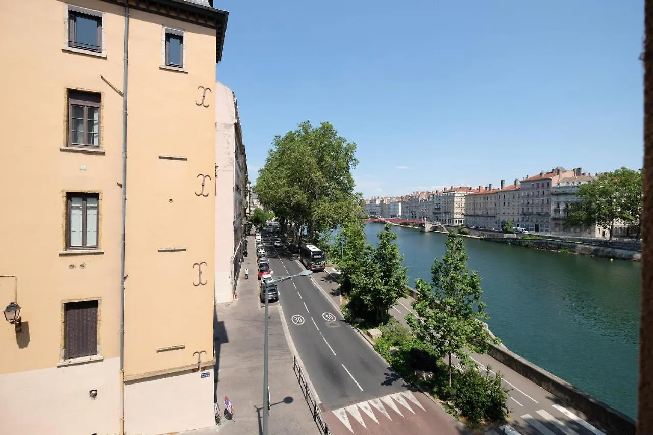 Appartement Honore Suite Vue Saone Lyon France